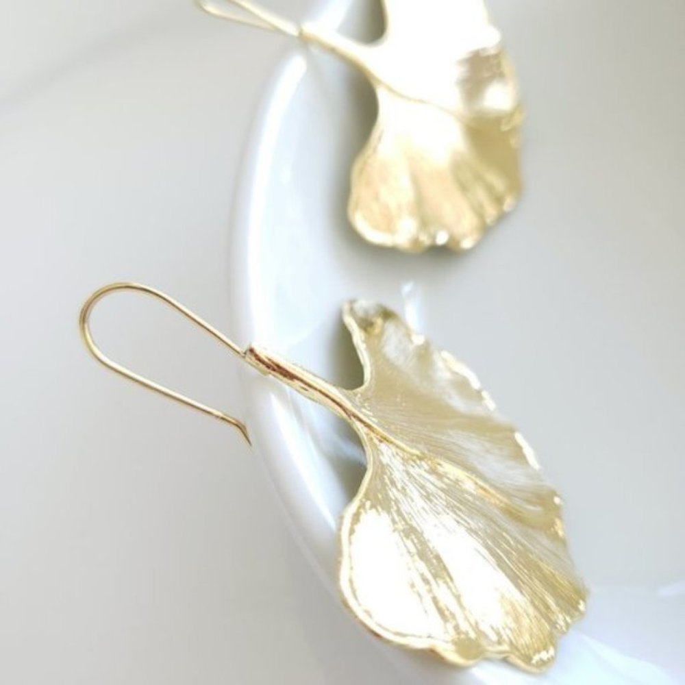 New! Anthro Ginkgo Leaf Earrings - Picture 4 of 8
